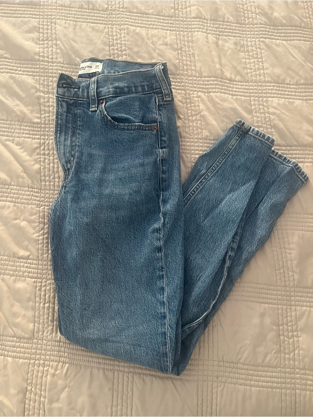 Abercrombie & Fitch High-Rise Medium Blue Jeans